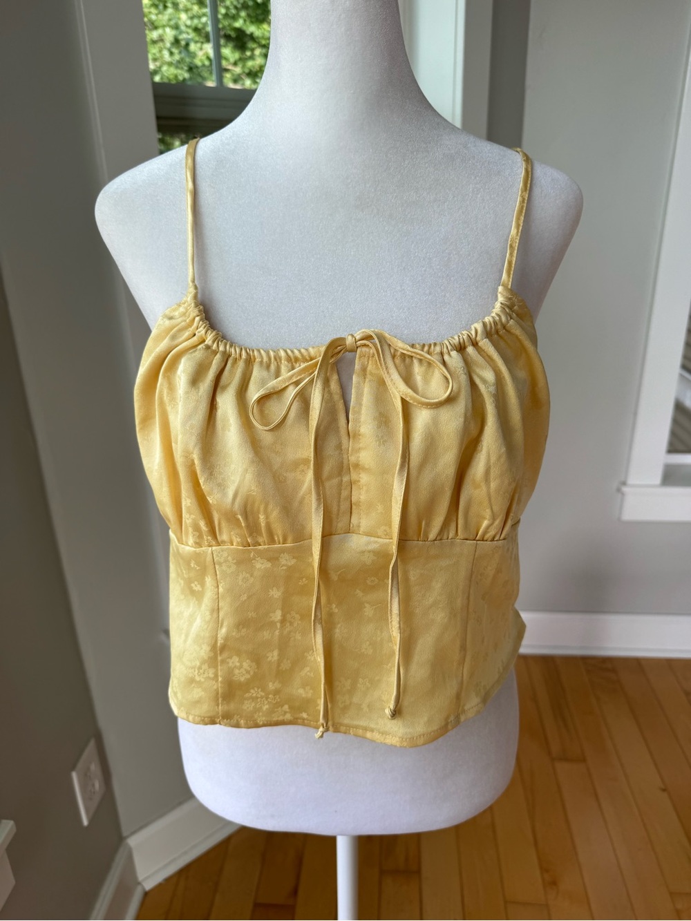 Vintage Y2K La Hearts Butter Yellow Floral Satin Tie-Detail Cami Medium